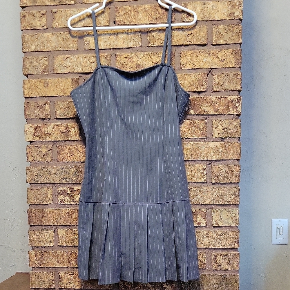 Sincerely Jules Gray Pinstripe Drop Waist Pleated Slip Dress Size Large NWT